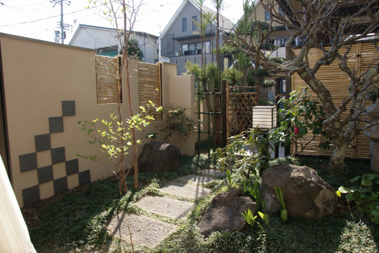 庭志から庭師へ-久御山町Yさんの庭３